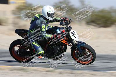 media/Dec-01-2025-Moto Forza (Mon) [[2daa91e15f]]/3-Beginner Group/Session 2 (Turn 7 Inside Pans)/